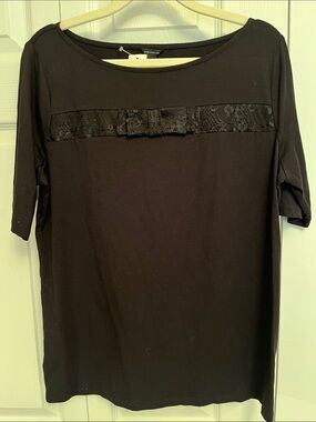 Ann Taylor Black Short-Sleeve Scoop Neck Top with Lace-Trim Bow